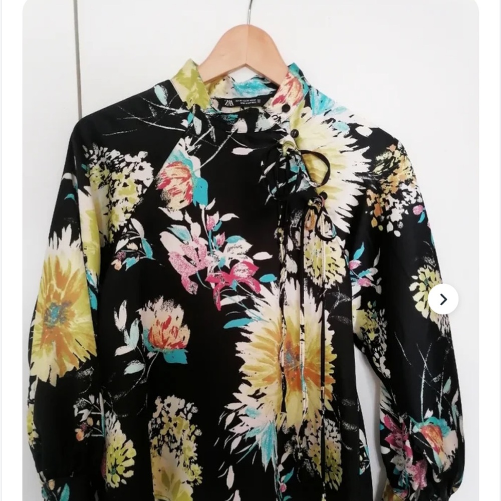 Zara Yellow and White Graphic Long Sleeve Blouse